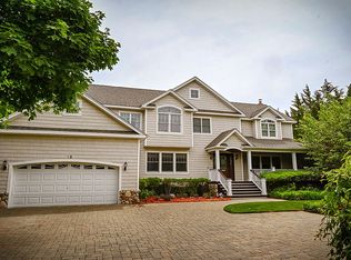 19 The Cres, Babylon, NY 11702