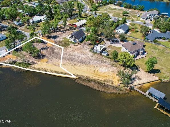 906 E 8th St, Lynn Haven, FL 32444
