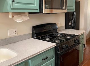 18 Melrose Rd APT 2E, Auburn, NY 13021