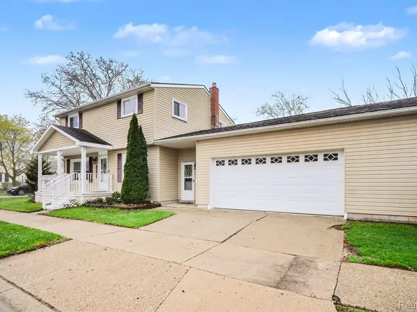 23225 Elaine St, Saint Clair Shores, MI 48080