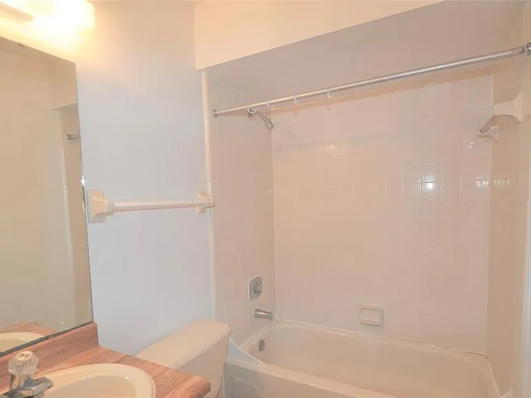 4240 Pershing Pointe Pl #2 — Photo 7
