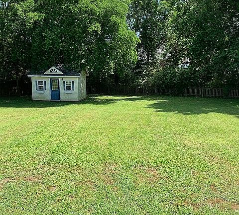 2nd image of 512 Myers Parsons Way