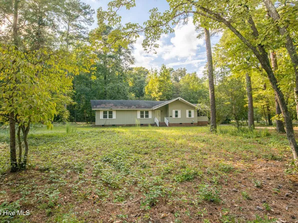 101 Haldane Drive, Southern Pines, NC 28387