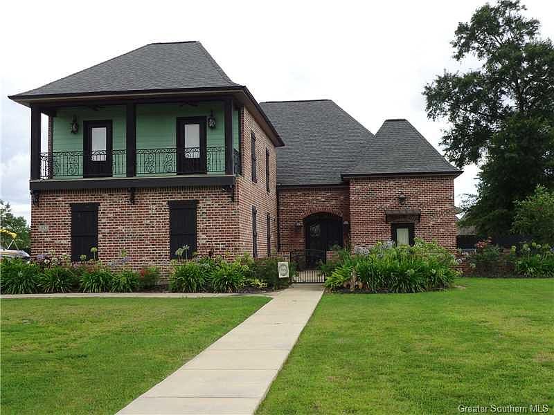 1st image of 1735 N Woodland Forest Dr