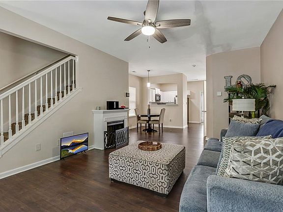 4th image of 3616 Ginnis Rd SW Unit 1