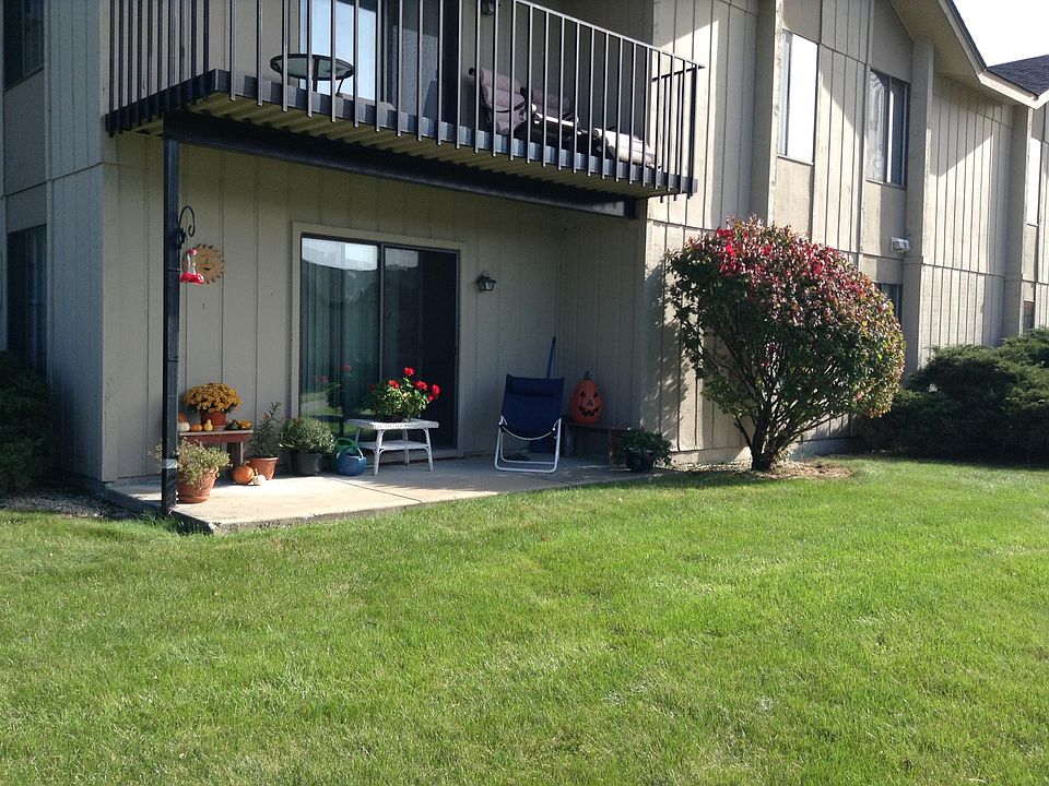 patio off LR