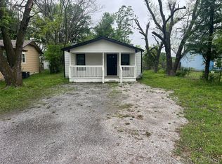 320 Saint St NW #B, Inola, OK 74036