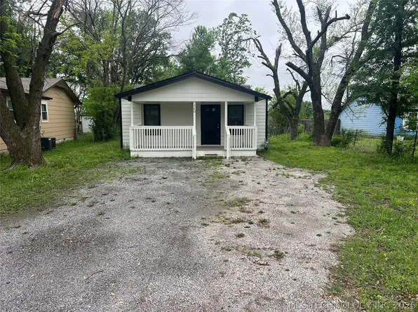 320 Saint St NW #B, Inola, OK 74036