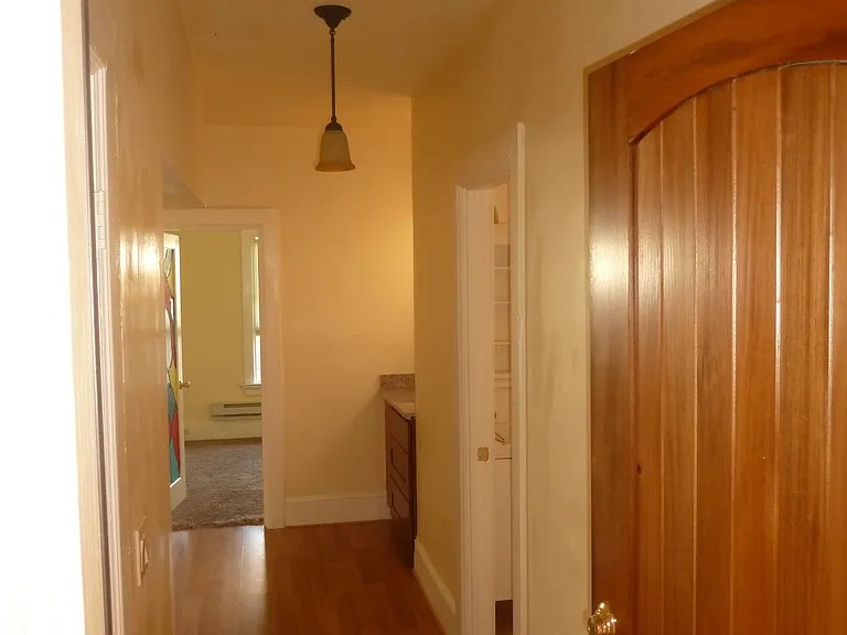 524 Georgia St #304 — Photo 13