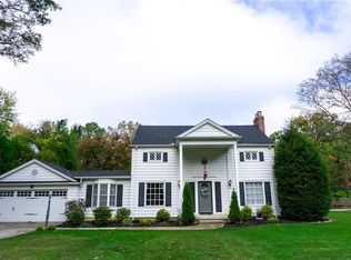 2485 Falmouth Rd, Fairlawn, OH 44333