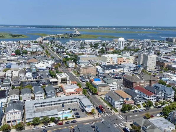 900 Wesley Ave #210, Ocean City, NJ 08226
