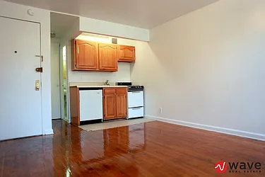 Rented by Wave Real Estate Group