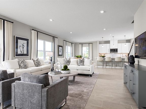 3rd image of 4309 Lago Circle