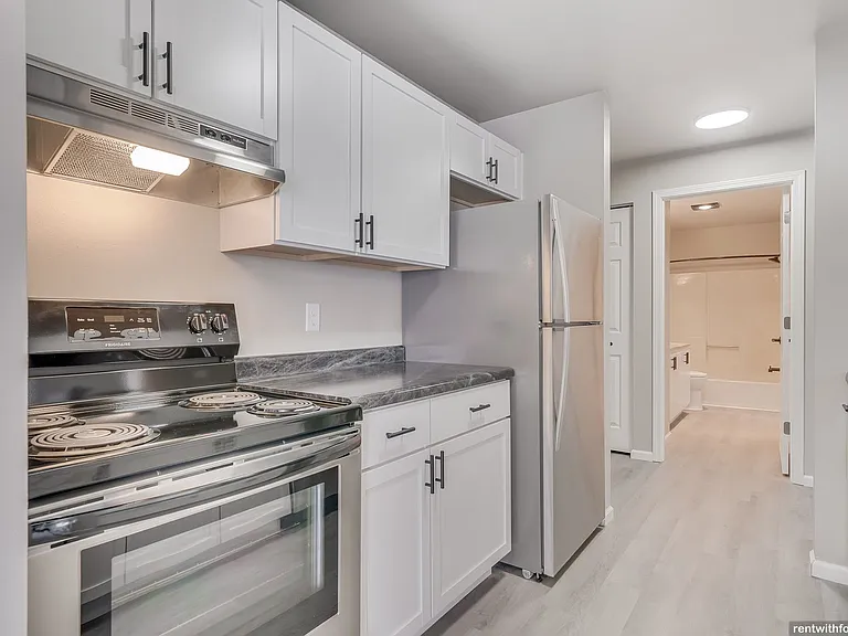 The Edge Community - 100 W. Walnut St. — Photo 27