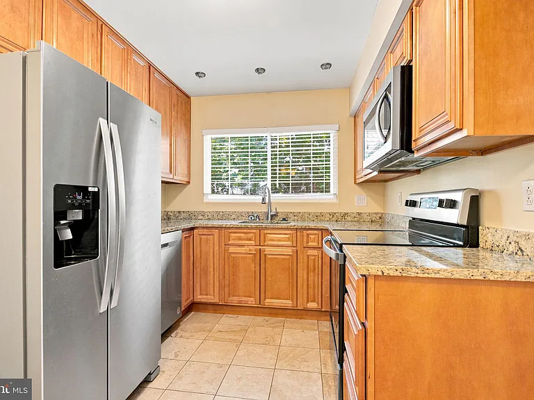 9310 Niki Pl #201 — Photo 7