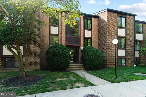 9705 Kings Crown Ct #101 Photo 1