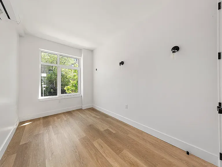 815 Willoughby Ave #2 — Photo 2