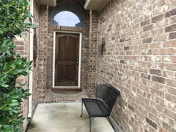 4th image of 5716 Comanche Peak Dr