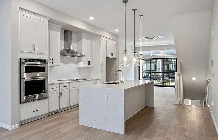 125 Waters Park Cir — Photo 6