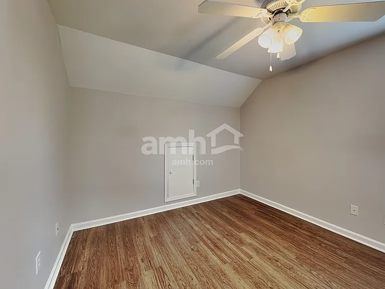 321 Collinsworth Dr — Photo 15