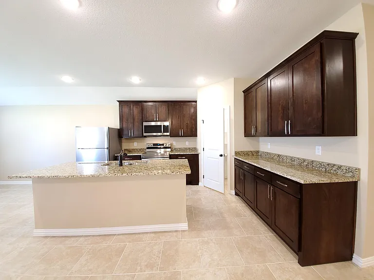 112 Canales Cir — Photo 9