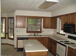 606 Burton St, Hampton, VA 23666