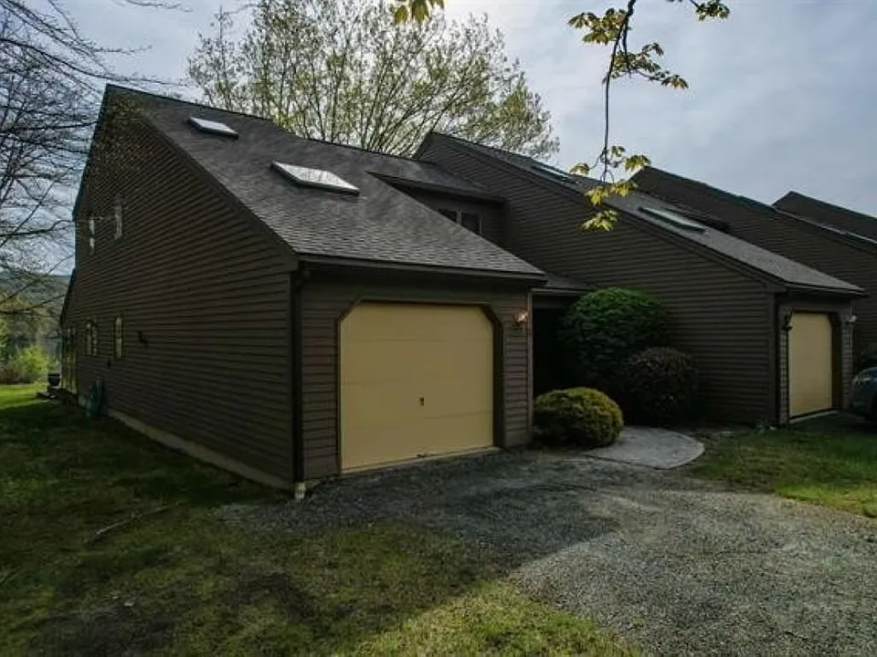15 Manor Estates Dr #1