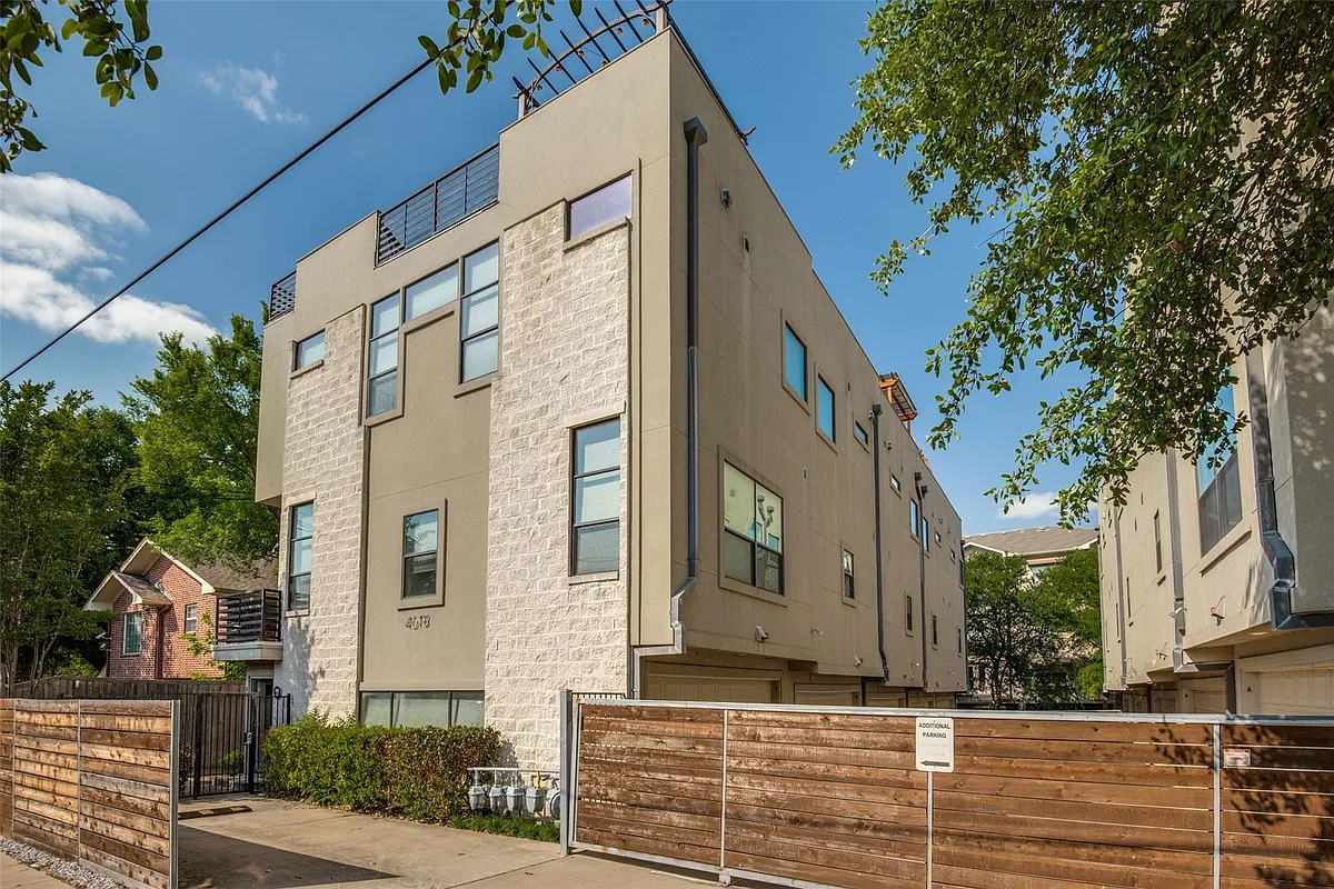 Building Photo - 4618 Cedar Springs Rd #A