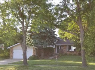 909 W Haven Ave, New Lenox, IL 60451