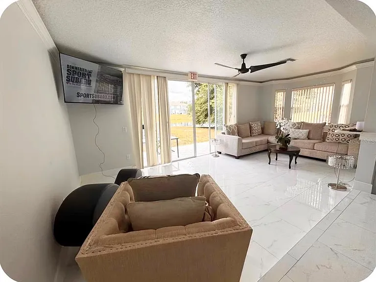 574 Orchid Dr — Photo 4