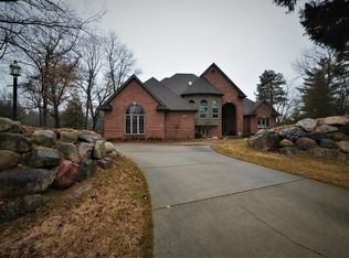 1651 Deer Path Trl, Oxford, MI