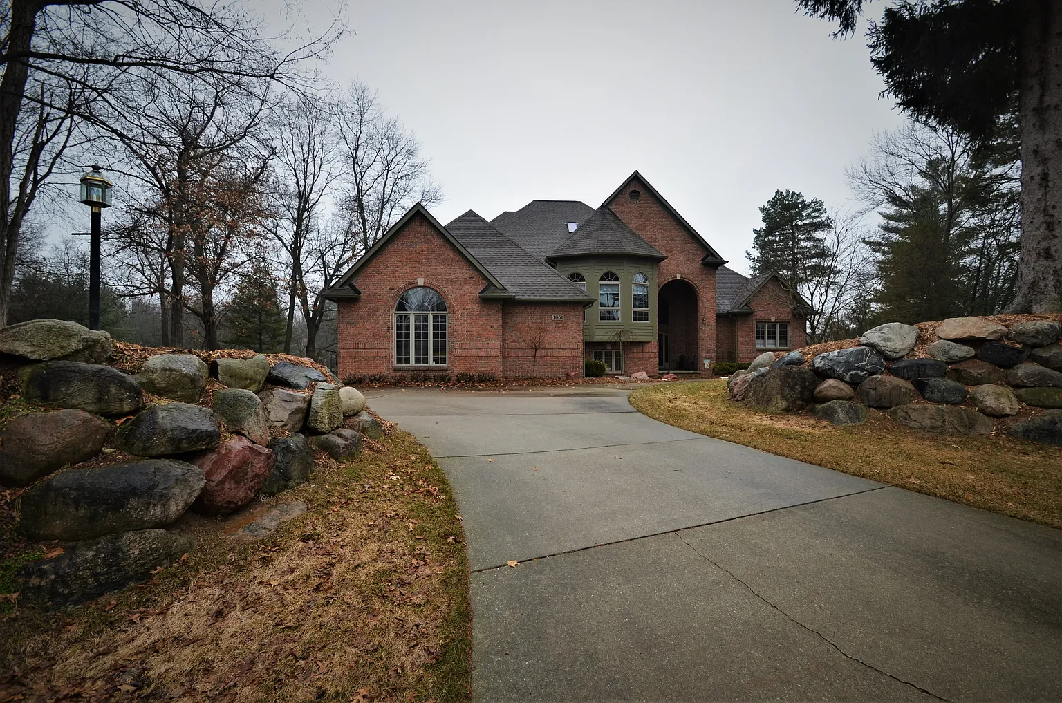 1651 Deer Path Trl photo 1