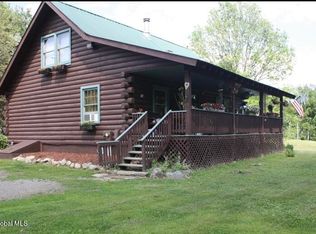 47 Sam Curran Rd, Crown Point, NY 12928