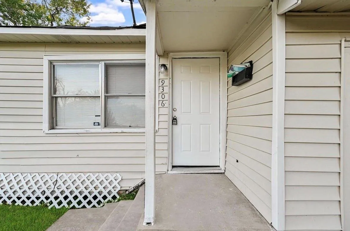 4 bed, 1.0 bath, 1080 sqft, $1,430 — Photo 4