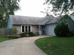 618 S Queen Anne Dr, Fairless Hills, PA 19030