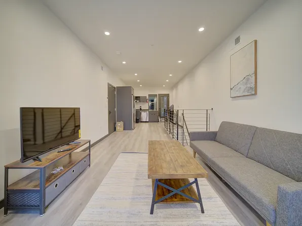 44 N 40th St, Philadelphia, PA