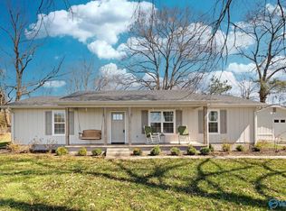 110 Sims Rd SW, Hartselle, AL 35640