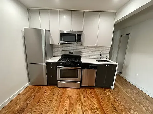 180-28 Wexford Ter #3F, Jamaica, NY 11432