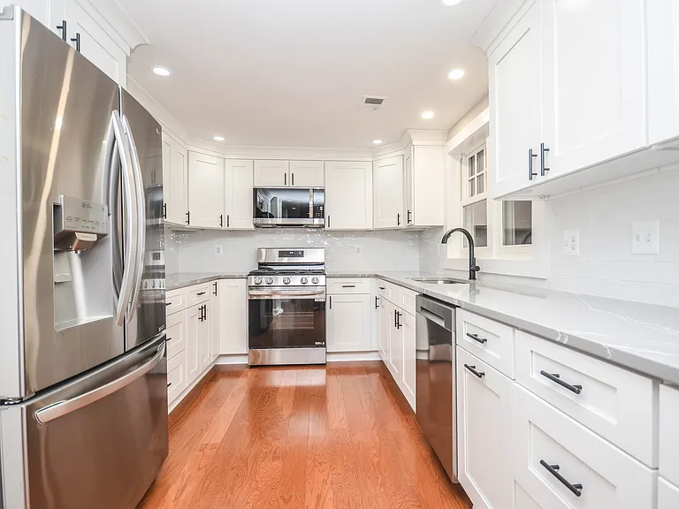 9108 Weant Dr — Photo 15