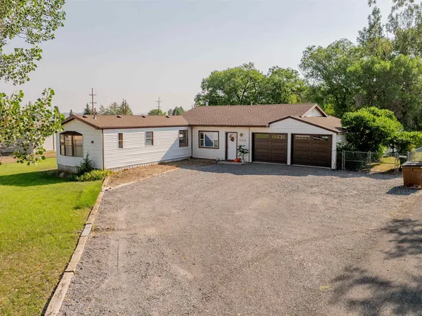 2811 Bakken Ave, Cody, WY 82414