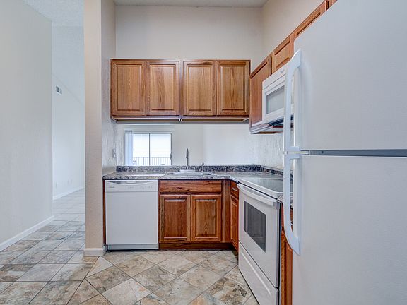 5th image of 11492 NW 45th St