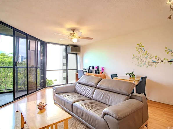 60 N Beretania St APT 604, Honolulu, HI 96817