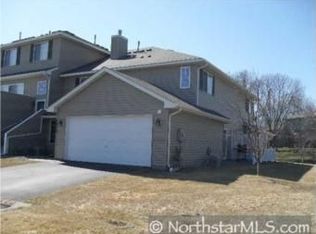 4810 Grenwich Rd N, Oakdale, MN 55128