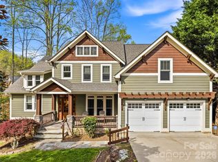 61 Village Pointe Ln, Asheville, NC 28803