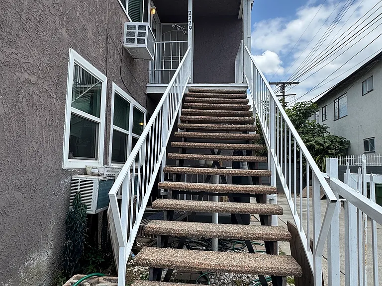 2229 Obama Blvd — Photo 2