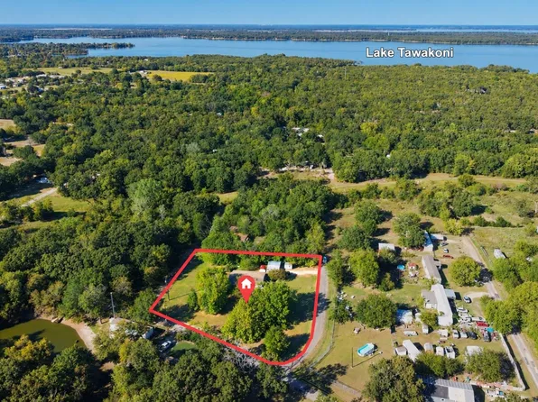 10830 Paradise Ln, Wills Point, TX 75169