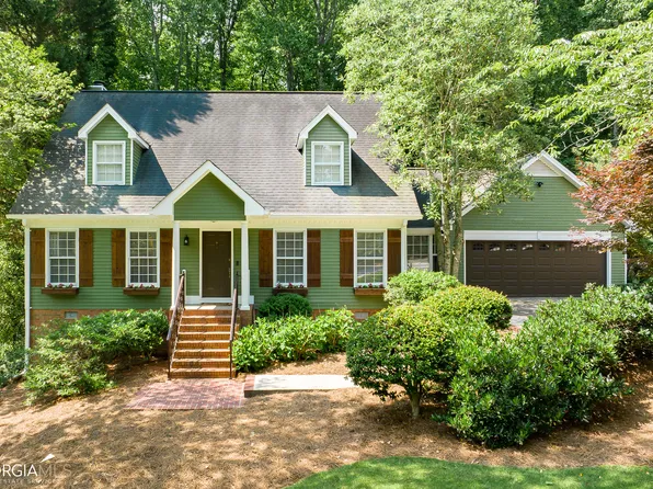 3748 Corinth Dr, Gainesville, GA 30506