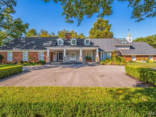 13527 Royal Glen Dr, Saint Louis, MO 63131