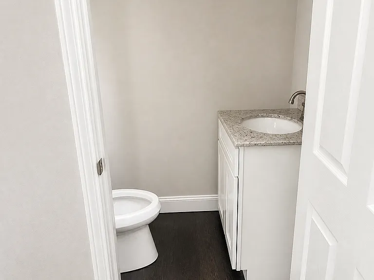 374 S Harris Ave — Photo 21