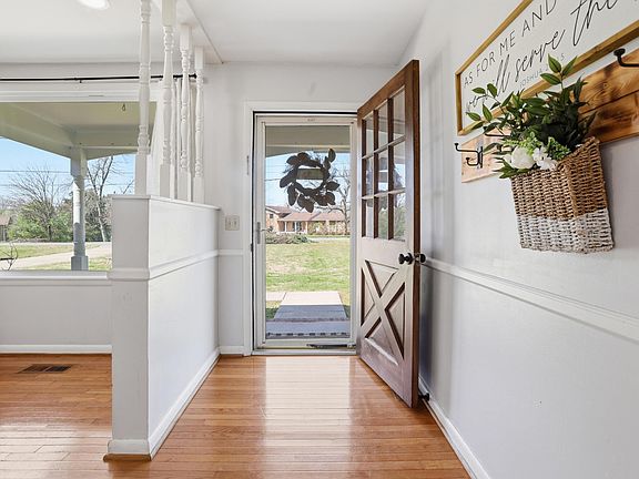 3rd image of 133 Chiroc Rd